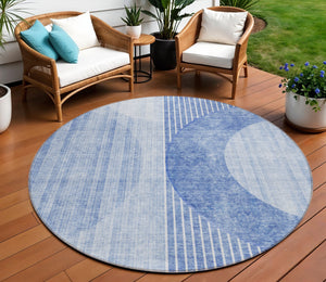 Homeroots 3' Stylish Denim Blue & Sky Blue Geometric Washable Indoor Outdoor Area Rug For Versatile Spaces 8' Round Polyester 581175