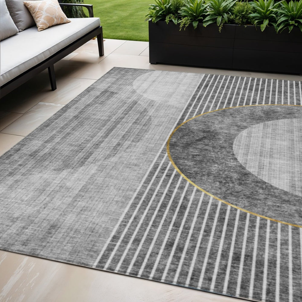 HomeRoots 5' Charcoal Gray and Silver Geometric Area Rug - Stylish, Washable Indoor/Outdoor Solution for Any Space 5' X 8' 581180