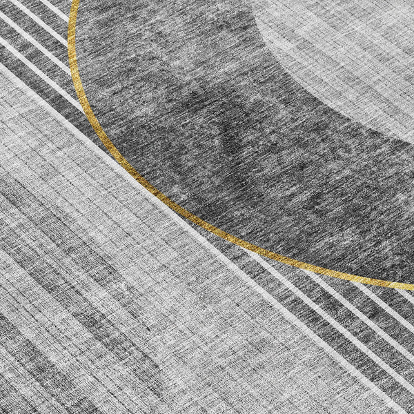 Homeroots 3' Stylish Denim Blue & Sky Blue Geometric Washable Indoor Outdoor Area Rug For Versatile Spaces 8' Round Polyester 581181