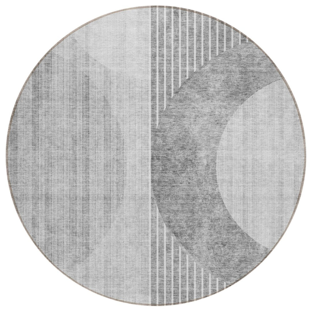 HomeRoots 5' Modern Geometric Area Rug in Gray Silver Charcoal - Washable Indoor Outdoor Durable Design 8' Round 581187