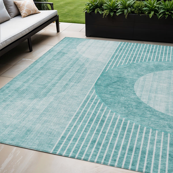 Homeroots 3' Stylish Denim Blue & Sky Blue Geometric Washable Indoor Outdoor Area Rug For Versatile Spaces 5' X 8' Polyester 581192