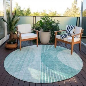 Homeroots 3' Stylish Denim Blue & Sky Blue Geometric Washable Indoor Outdoor Area Rug For Versatile Spaces 8' Round Polyester 581193