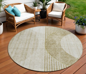 Homeroots 3' Stylish Denim Blue & Sky Blue Geometric Washable Indoor Outdoor Area Rug For Versatile Spaces 8' Round Polyester 581199