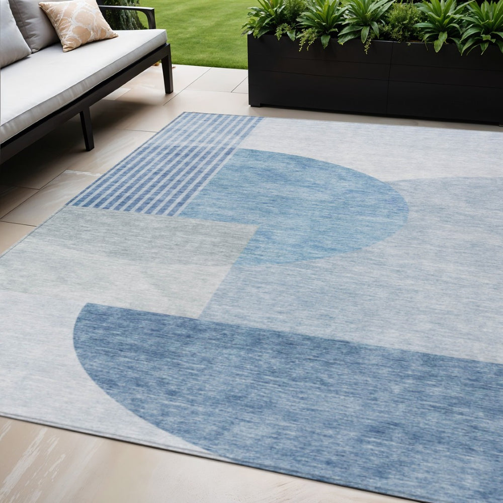 HomeRoots 5' Navy Blue and Sky Blue Geometric Area Rug - Washable, Durable Design for Indoor and Outdoor Use 5' X 8' 581264