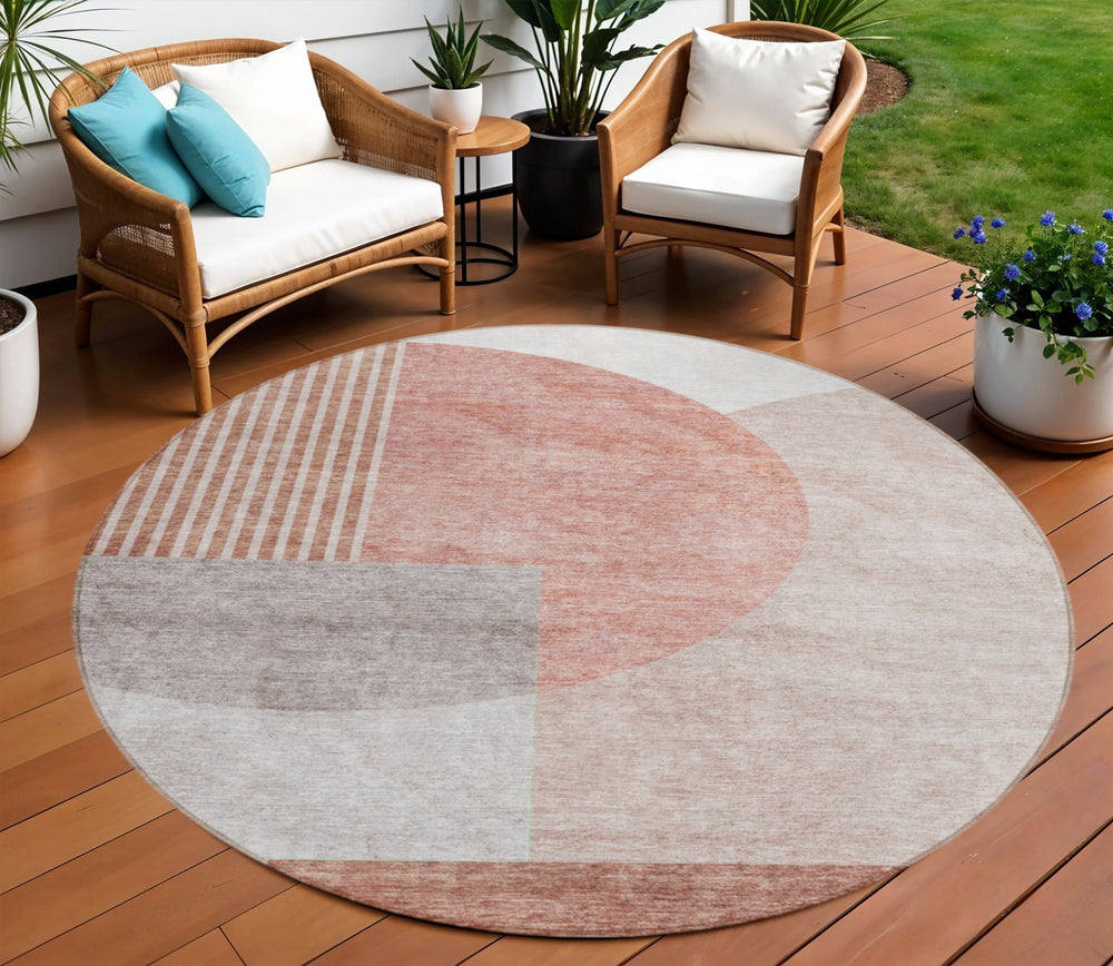 Homeroots 3' Brown Beige Ivory Geometric Indoor Outdoor Area Rug – Durable, Washable, Stylish For Any Space 8' Round Polyester 581271