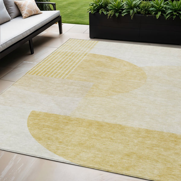 HomeRoots 5' Gold Wheat Ivory Geometric Indoor Outdoor Area Rug - Durable, Washable, Non-Slip for Modern Spaces 8' X 10' 581284