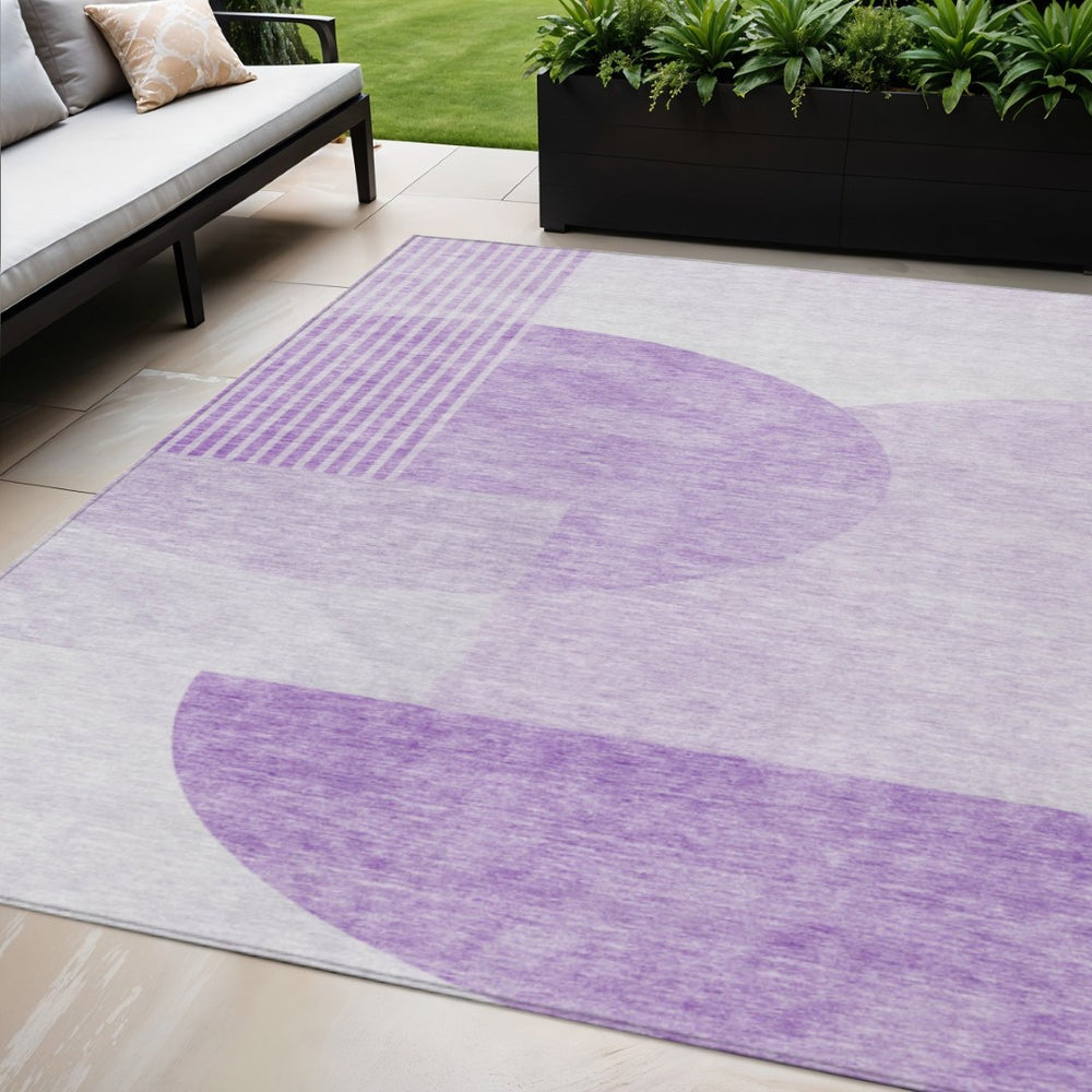 HomeRoots 5' Purple and Lavender Geometric Area Rug – Stylish, Washable Indoor/Outdoor Design for Modern Spaces 5' X 8' 581300