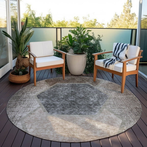 Homeroots 3' Eggplant Purple & Lavender Geometric Washable Indoor-outdoor Area Rug For Stylish Spaces 8' Round Polyester 581319