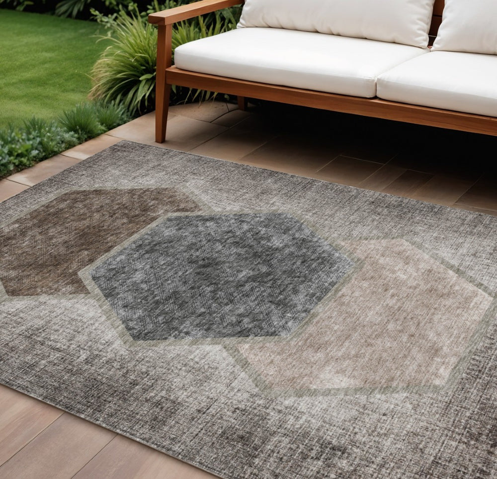 HomeRoots 5' Chocolate and Taupe Geometric Indoor Outdoor Area Rug – Durable, Washable, Modern Style for Any Space 8' X 10' 581320