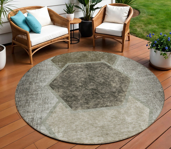 Homeroots 3' Eggplant Purple & Lavender Geometric Washable Indoor-outdoor Area Rug For Stylish Spaces 8' Round Polyester 581343