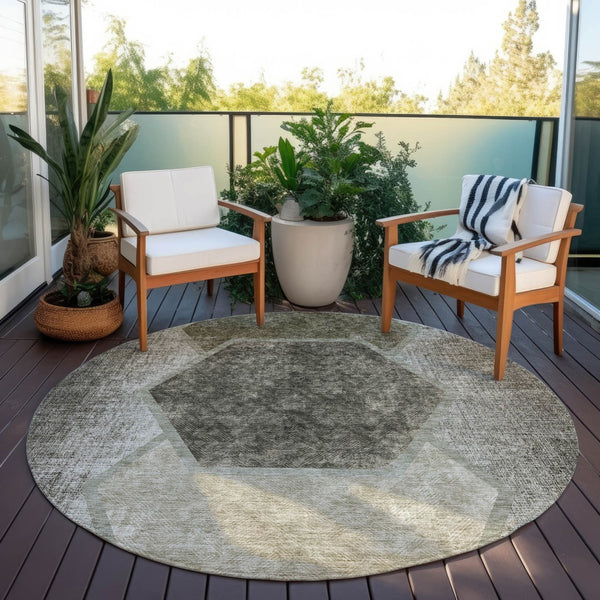 Homeroots 3' Eggplant Purple & Lavender Geometric Washable Indoor-outdoor Area Rug For Stylish Spaces 8' Round Polyester 581343