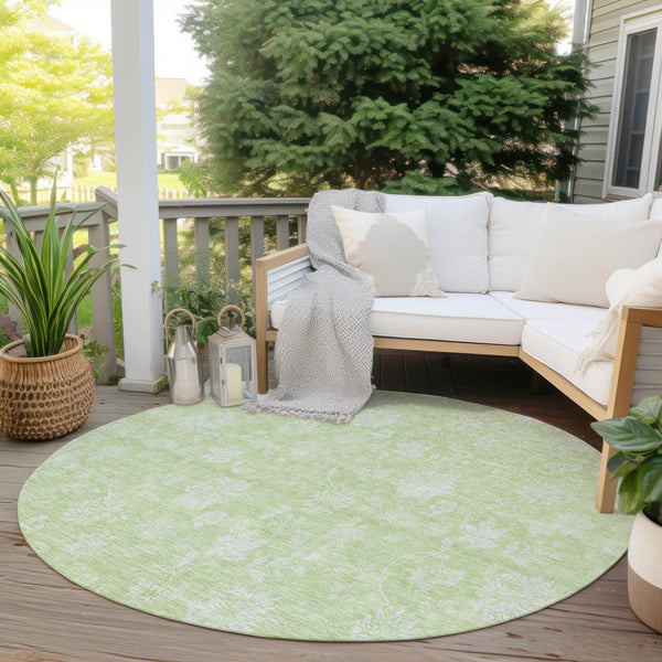 Homeroots 3' Artichoke Green Floral Washable Area Rug - Perfect For Indoor & Outdoor Spaces, Stain Resistant 8' Round Polyester 581397