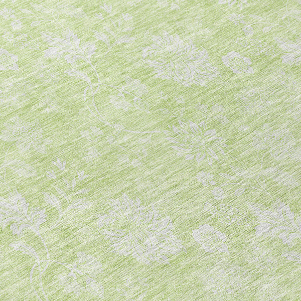 Homeroots 3' Artichoke Green Floral Washable Area Rug - Perfect For Indoor & Outdoor Spaces, Stain Resistant 8' Round Polyester 581397