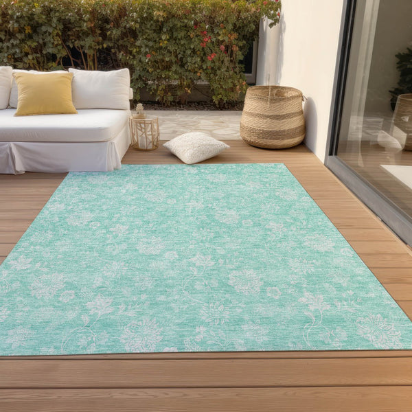 Homeroots 3' Artichoke Green Floral Washable Area Rug - Perfect For Indoor & Outdoor Spaces, Stain Resistant 10' X 14' Polyester 581406