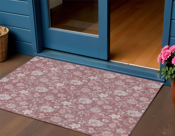 Homeroots 3' Artichoke Green Floral Washable Area Rug - Perfect For Indoor & Outdoor Spaces, Stain Resistant 3' X 5' Polyester 581413