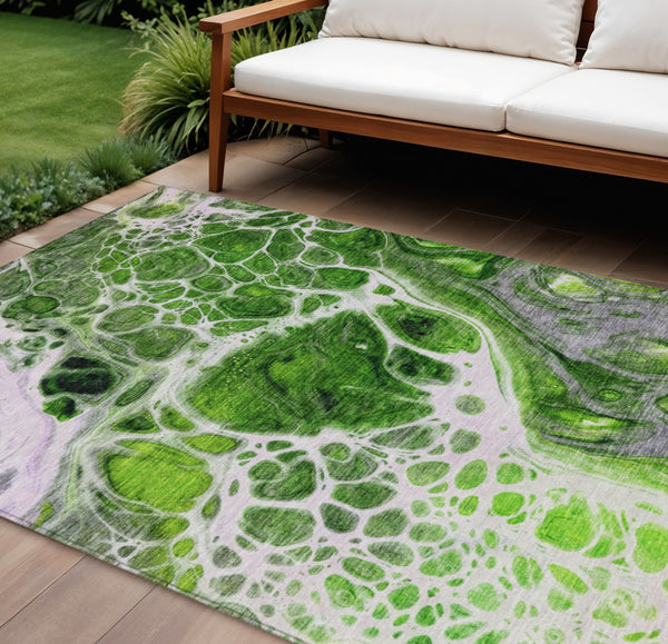 Homeroots 3' Artichoke Green Nautical Area Rug - Washable Indoor Outdoor Design For Home And Patio Use 9' X 12' Polyester 581483