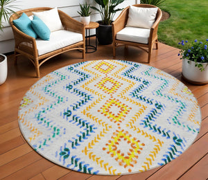 Homeroots 3' Geometric Beige Orange And Red Washable Area Rug For Indoor And Outdoor Spaces, Durable Design 8' Round Polyester 581529
