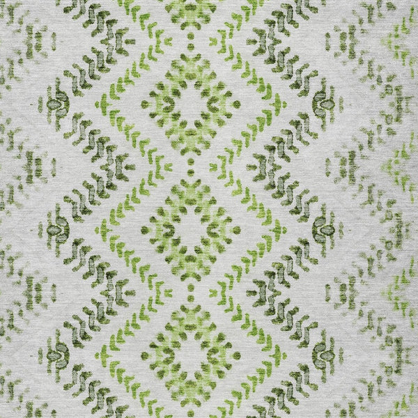Homeroots 3' Stylish Green And Ivory Geometric Washable Area Rug For Indoor And Outdoor Spaces, Durable Design 9' X 12' Polyester 581543