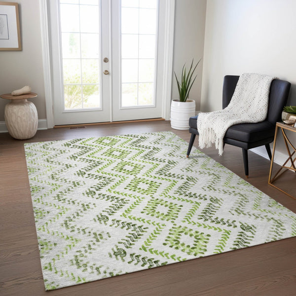 Homeroots 3' Stylish Green And Ivory Geometric Washable Area Rug For Indoor And Outdoor Spaces, Durable Design 9' X 12' Polyester 581543