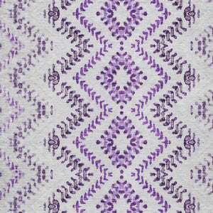 Homeroots 3' Stylish Green And Ivory Geometric Washable Area Rug For Indoor And Outdoor Spaces, Durable Design 3' X 5' Polyester 581551