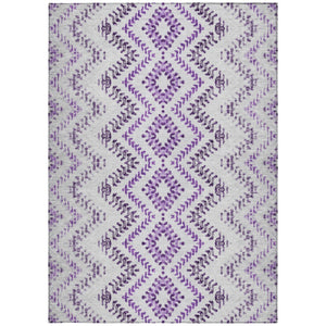 Homeroots 3' Stylish Green And Ivory Geometric Washable Area Rug For Indoor And Outdoor Spaces, Durable Design 8' X 10' Polyester 581554