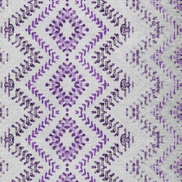 Homeroots 3' Stylish Green And Ivory Geometric Washable Area Rug For Indoor And Outdoor Spaces, Durable Design 9' X 12' Polyester 581555