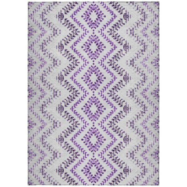 Homeroots 3' Stylish Green And Ivory Geometric Washable Area Rug For Indoor And Outdoor Spaces, Durable Design 10' X 14' Polyester 581556