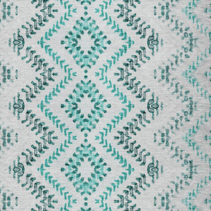 Homeroots 3' Stylish Green And Ivory Geometric Washable Area Rug For Indoor And Outdoor Spaces, Durable Design 9' X 12' Polyester 581561