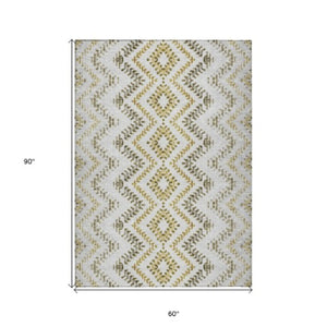 Homeroots 3' Stylish Green And Ivory Geometric Washable Area Rug For Indoor And Outdoor Spaces, Durable Design 5' X 8' Polyester 581564