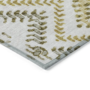 Homeroots 3' Stylish Green And Ivory Geometric Washable Area Rug For Indoor And Outdoor Spaces, Durable Design 8' X 10' Polyester 581566