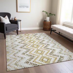 Homeroots 3' Stylish Green And Ivory Geometric Washable Area Rug For Indoor And Outdoor Spaces, Durable Design 8' X 10' Polyester 581566