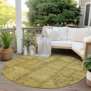 Homeroots 3' Beige Taupe And Brown Patchwork Washable Area Rug For Indoor Or Outdoor Spaces, Stylish & Durable 8' Round Polyester 581601