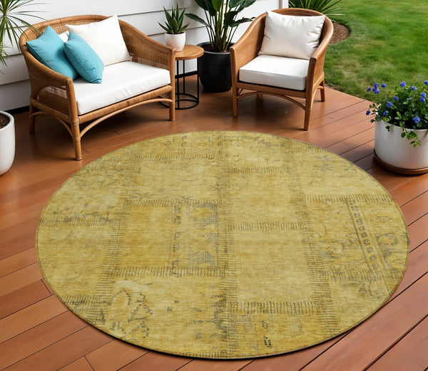Homeroots 3' Beige Taupe And Brown Patchwork Washable Area Rug For Indoor Or Outdoor Spaces, Stylish & Durable 8' Round Polyester 581601