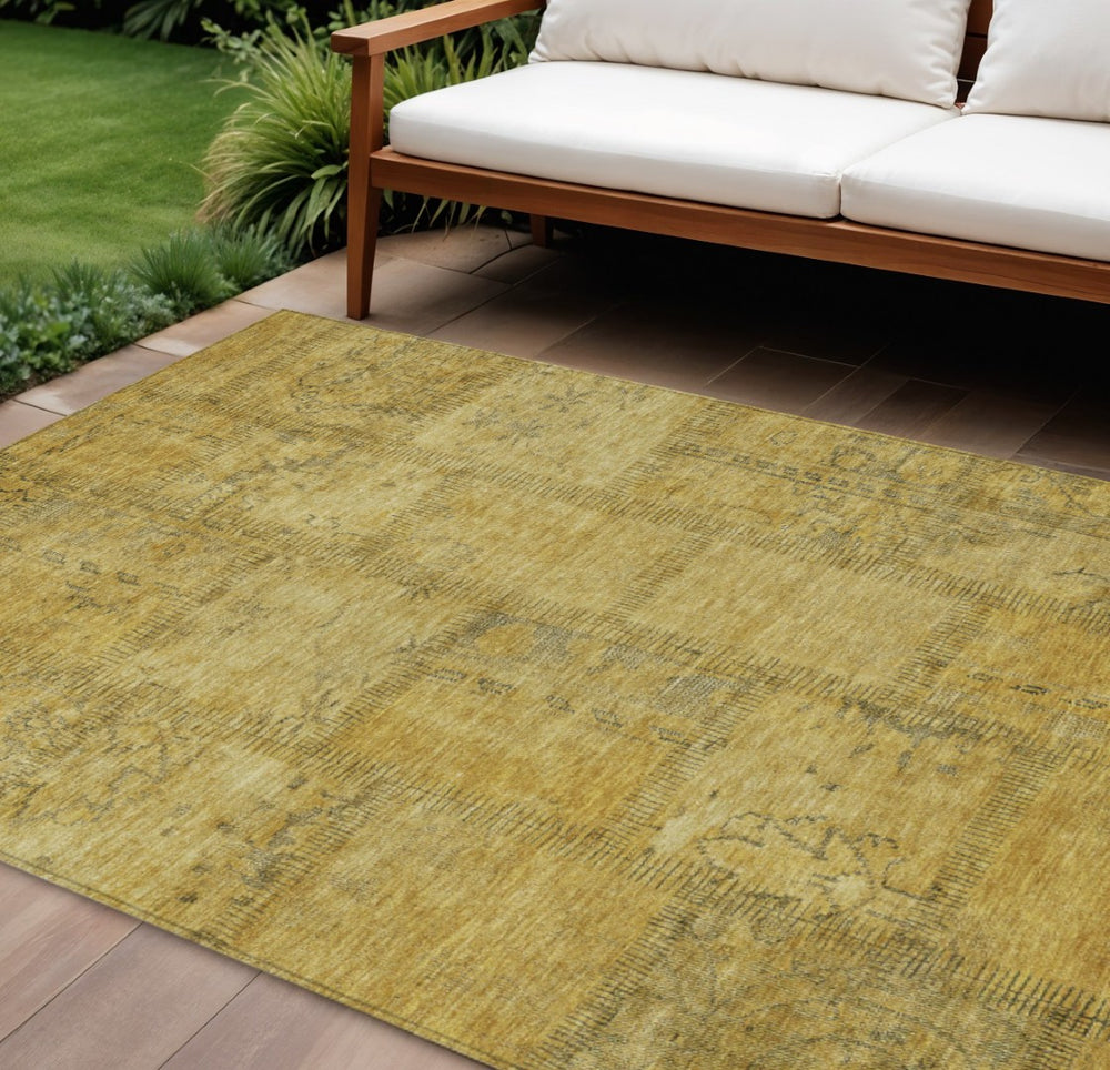 HomeRoots 5' Patchwork Gold and Gray Area Rug - Stylish, Washable Design for Indoor and Outdoor Spaces 8' X 10' 581602