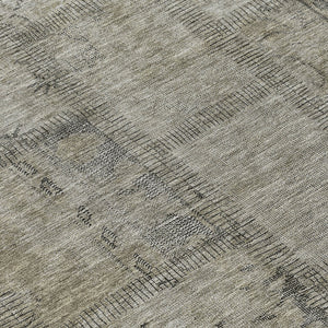 Homeroots 3' Beige Taupe And Brown Patchwork Washable Area Rug For Indoor Or Outdoor Spaces, Stylish & Durable 8' Round Polyester 581625