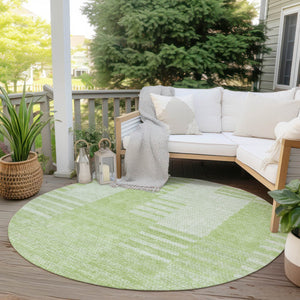 Homeroots 3' Stylish Artichoke Green And Mint Striped Washable Indoor-outdoor Area Rug For All Spaces 8' Round Polyester 581631
