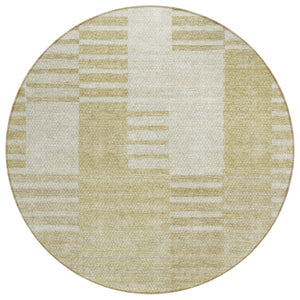 HomeRoots 5' Stylish Beige and Ivory Striped Area Rug – Washable, Durable, Perfect for Indoor and Outdoor Spaces 8' Round 581637