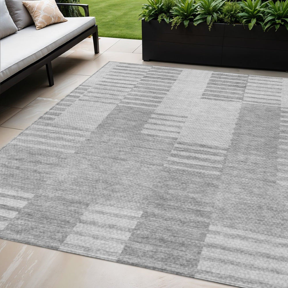 HomeRoots 5' Stylish Silver Gray and Ivory Striped Area Rug - Durable, Washable, Indoor/Outdoor Use for All Spaces 5' X 8' 581672