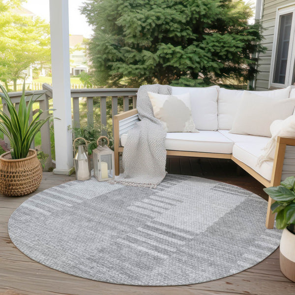 Homeroots 3' Stylish Artichoke Green And Mint Striped Washable Indoor-outdoor Area Rug For All Spaces 8' Round Polyester 581673
