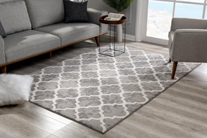 HomeRoots 4' X 6' Gray Abstract Area Rug - Soft, Stain-Resistant Design Perfect for Modern Homes with Kids & Pets 581786