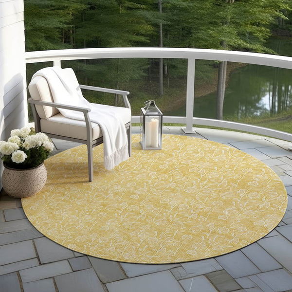 Homeroots 3' Artichoke Green & Ivory Floral Washable Area Rug For Indoor & Outdoor Spaces, Durable Design 8' Round Polyester 581866