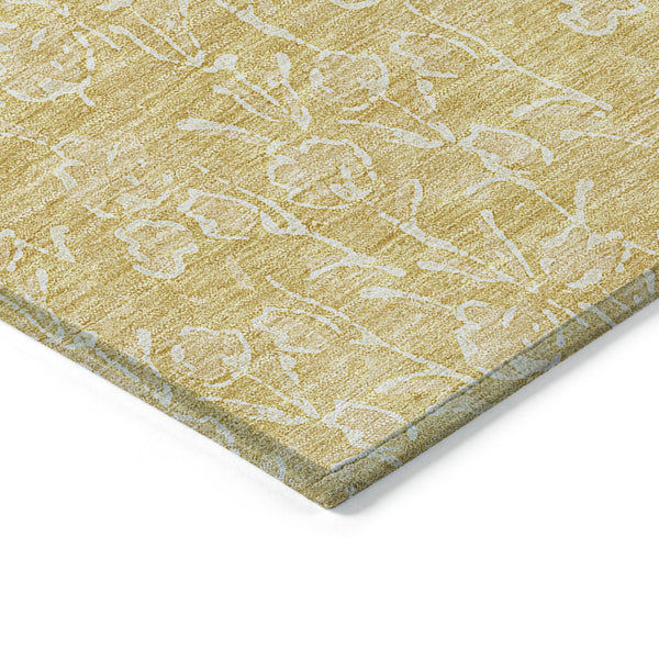 Homeroots 3' Artichoke Green & Ivory Floral Washable Area Rug For Indoor & Outdoor Spaces, Durable Design 8' X 10' Polyester 581867