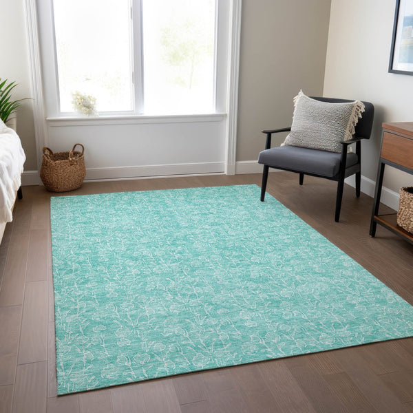 Homeroots 3' Artichoke Green & Ivory Floral Washable Area Rug For Indoor & Outdoor Spaces, Durable Design 3' X 5' Polyester 581882