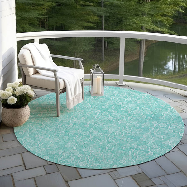 Homeroots 3' Artichoke Green & Ivory Floral Washable Area Rug For Indoor & Outdoor Spaces, Durable Design 8' Round Polyester 581884