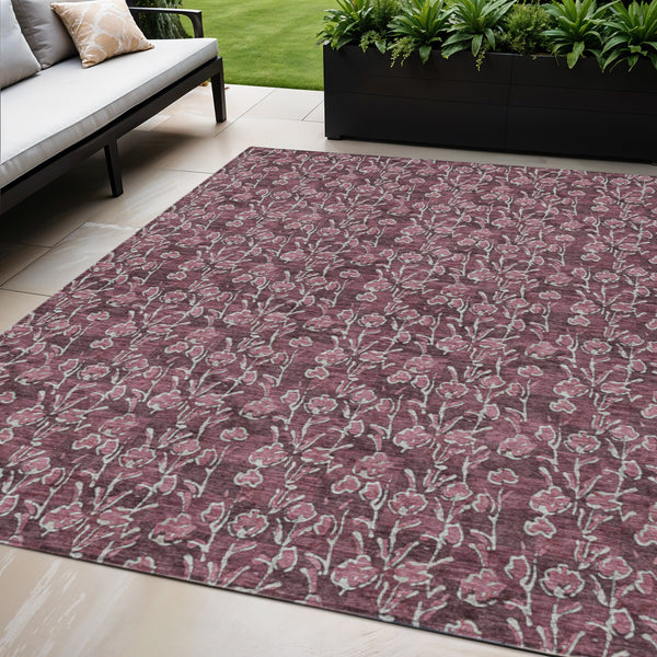 Homeroots 3' Brown Floral Washable Area Rug - Stylish Indoor Outdoor Carpet For High Traffic Spaces & More 5' X 8' Polyester 581901