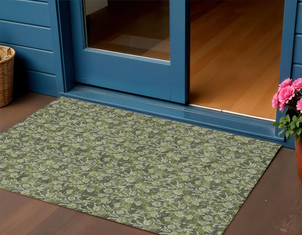 Homeroots 3' Brown Floral Washable Area Rug - Stylish Indoor Outdoor Carpet For High Traffic Spaces & More 3' X 5' Polyester 581912