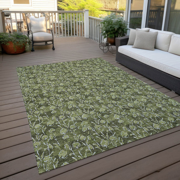 Homeroots 3' Brown Floral Washable Area Rug - Stylish Indoor Outdoor Carpet For High Traffic Spaces & More 8' X 10' Polyester 581915