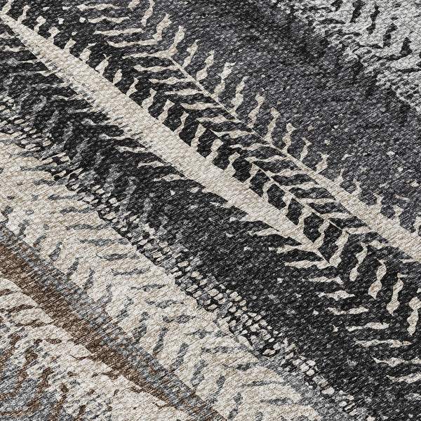 Homeroots 3' Stylish Botanical Leaves Indoor Outdoor Area Rug - Durable, Washable, And Versatile For Any Space 8' Round Polyester 581932