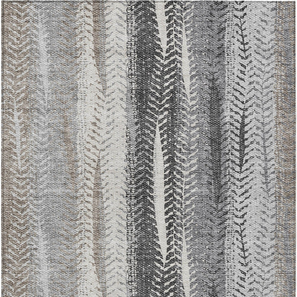 Homeroots 3' Stylish Botanical Leaves Indoor Outdoor Area Rug - Durable, Washable, And Versatile For Any Space 3' X 5' Polyester 581942