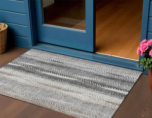 Homeroots 3' Stylish Botanical Leaves Indoor Outdoor Area Rug - Durable, Washable, And Versatile For Any Space 3' X 5' Polyester 581942